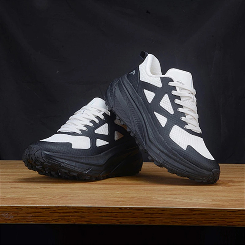 Couples Trendy Casual Sneakers - Streetwear Brand Shoes ulasan dan harga